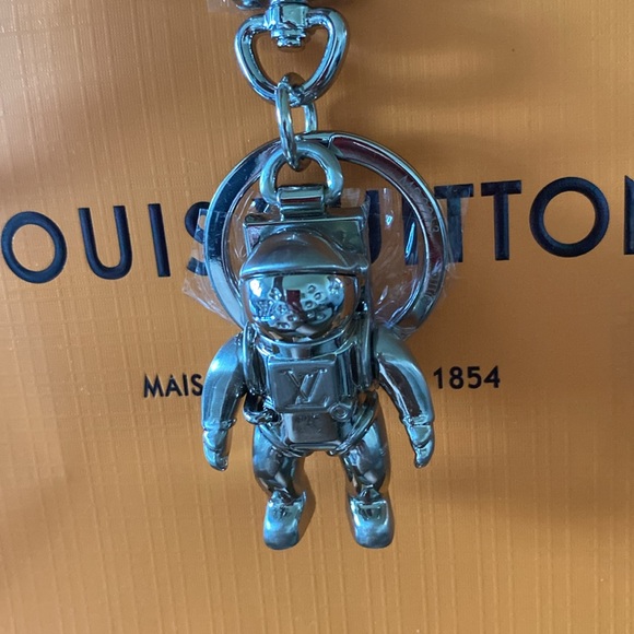 Louis Vuitton Full Inclusion Spaceman Bag Charm - Picture 2 of 7